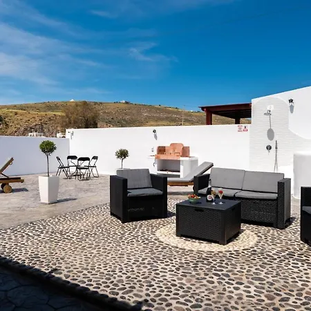 Gk Santorini Art Perivolos (Santorini)
